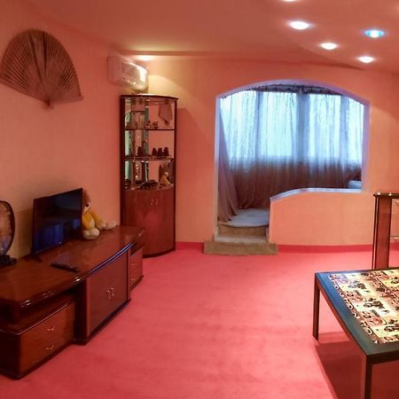 Viktor Apartment Chornomorsk Bagian luar foto
